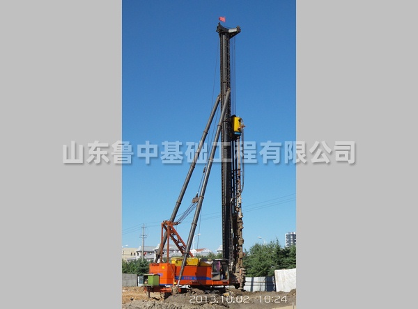 650三軸攪拌樁機(jī)